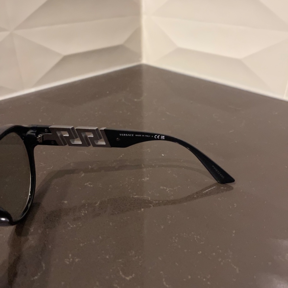 VERSACE LOGO MONOGRAM SUNGLASSES - Picture 11 of 14